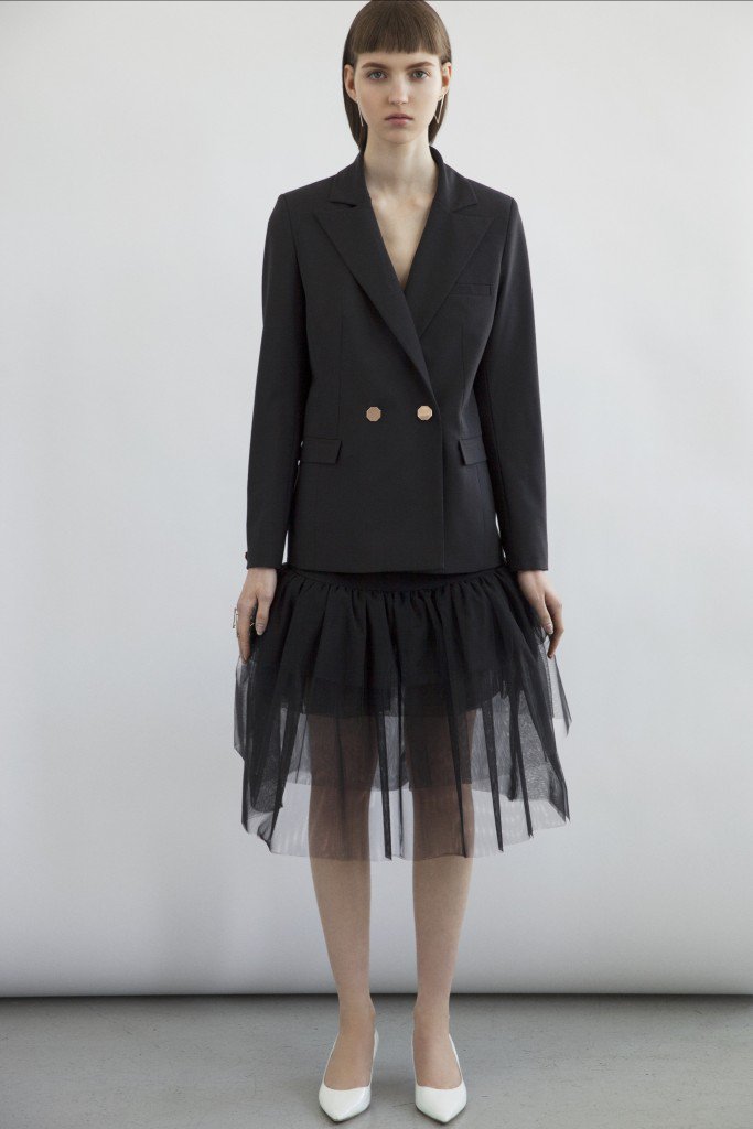 .<a href="/OSMANstudio/">OSMAN</a> brings creative flair to wardrobe essentials. bit.ly/2oza3zP