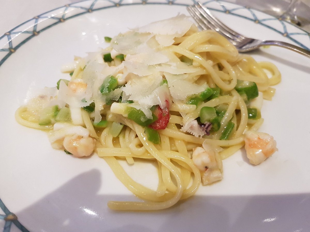 ADivizia's tweet photo. #ecoblu #ristorante #roma #romaoggo.eu #bellavita#pasqua #pesce #pescecrudo https://t.co/Mcq2YKe7Zy