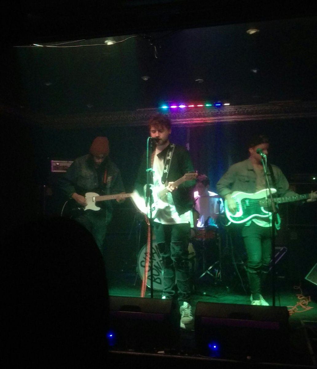 ninetiesmike's tweet photo. Next up, on only their 2nd trip to London, are @MisfiresUK and they're sure to go away with a fair few more fans tonight! #easterzone https://t.co/Ppw3ojKSv6