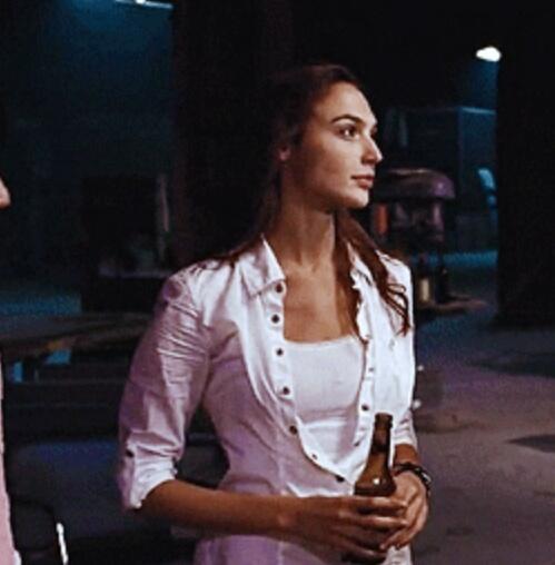 dontwastetimerp's tweet photo. ｢ sᴇ ʙᴜsᴄᴀ: ｣ *ೃ 

➮ Martha Hopkins.
➮ Guardiana del tiempo.
➮ FC: Gal Gadot.
﹢ ɪɴғᴏ: dm.

　　　❁ ʀᴛ. https://t.co/or9VM9igB3