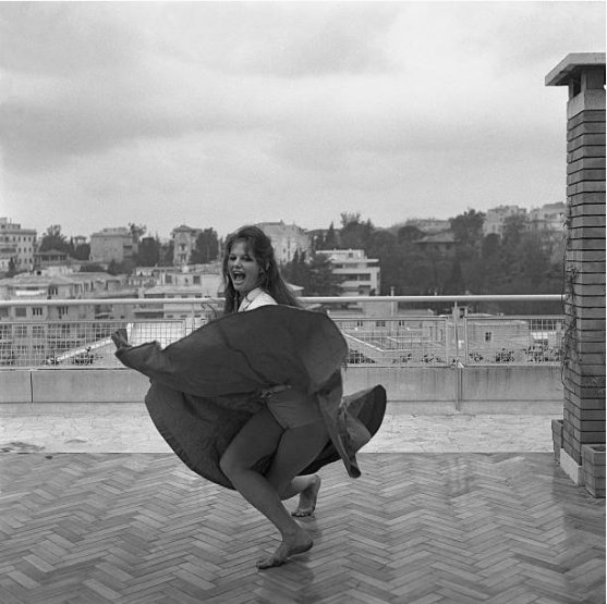 Happy birthday Claudia Cardinale.
Exuberance!
Archivo Cameraphoto Epoche, 1959 