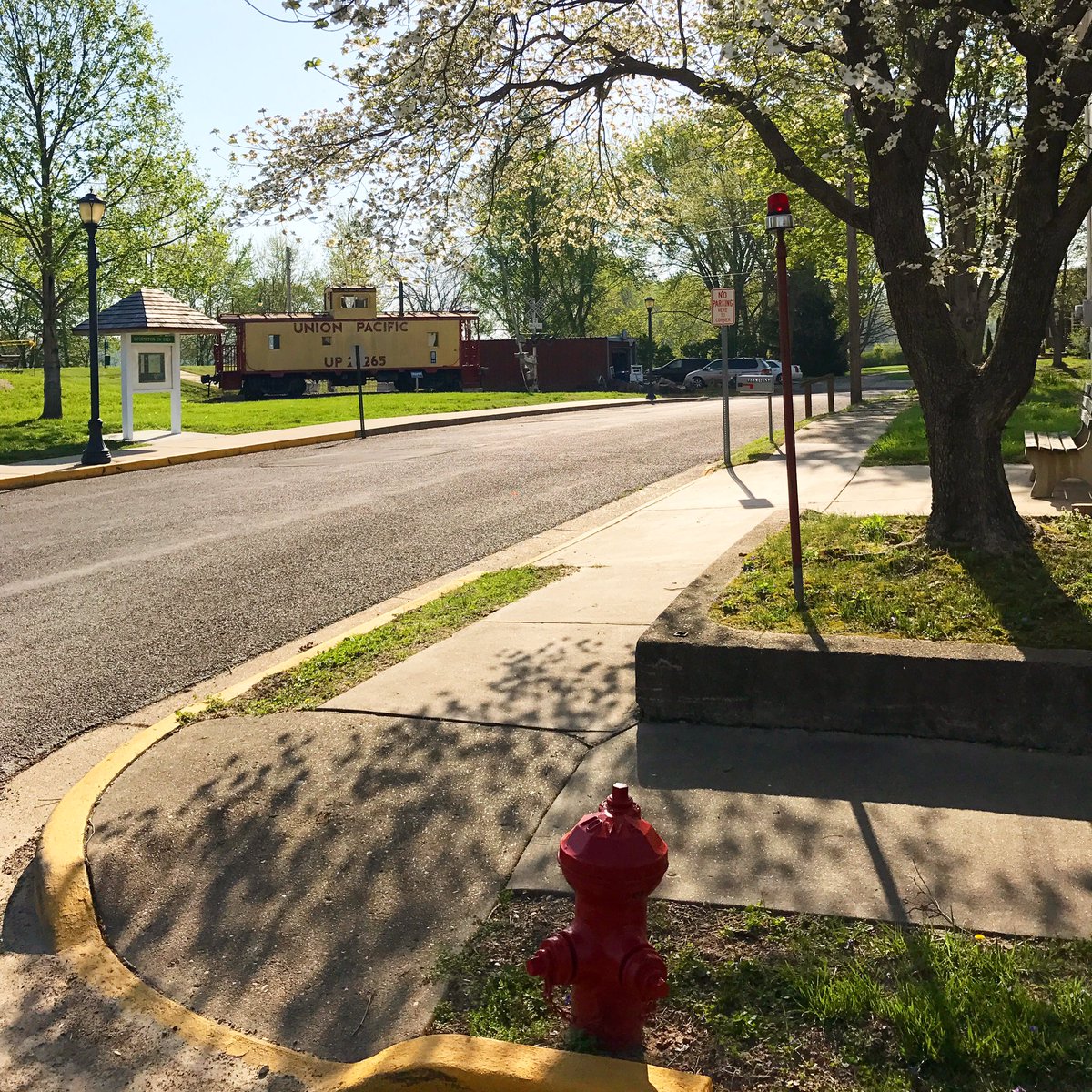 UncoverRolla's tweet photo. Roadtrip. Downtown New Haven. #newhavenmo #springtime https://t.co/YqIPbriuGq