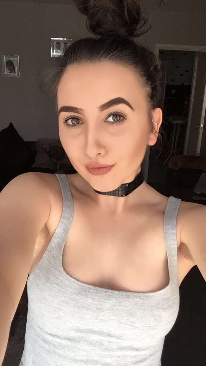 Charlie68604861's tweet photo. Summer time hurry 🌚🌞🌚🌞 https://t.co/R6tUr80cOe