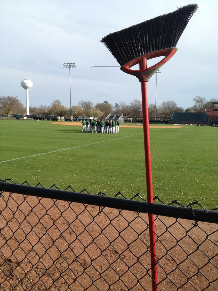 The_BBQ_Ninja's tweet photo. I'm gonna leave this right here for you @DSUBaseball Congrats on the sweep! #DeltaState #dsufamily #bleedgreen #leftfieldcrew #winforlenny https://t.co/DN8lkoULID