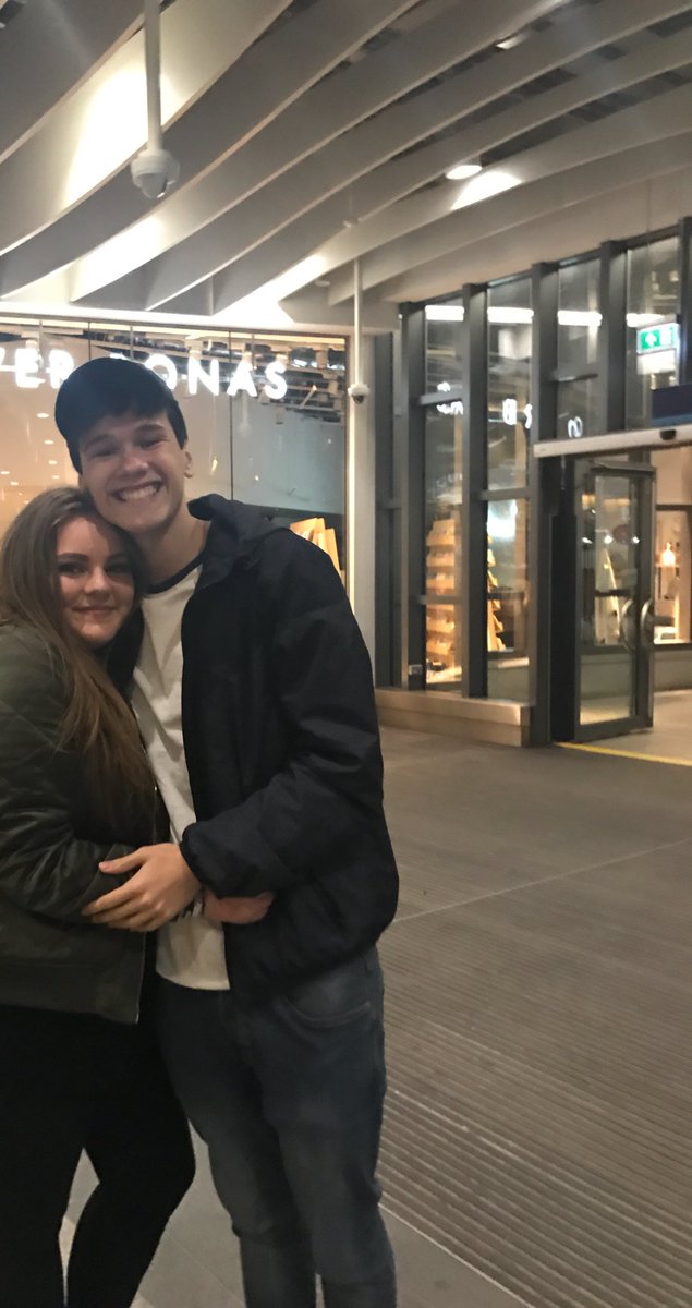 jmorris2001's tweet photo. @sebtsb hey, thankyou for such a chilled night!! It's nice to just talk instead of photo photo photo! See you soon. Miss you already:( x x https://t.co/xiKJD3JoJF