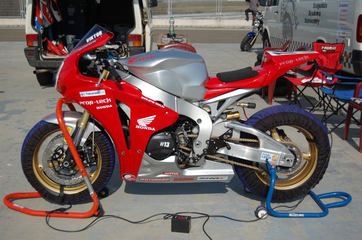 Prop-Tech Honda Superbike