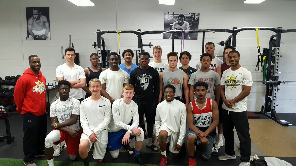 LegacyNE7v7's tweet photo. Legacy Family mixed it up out in XPA before practice. #LegacyMass #XPAMass https://t.co/74b284dETH
