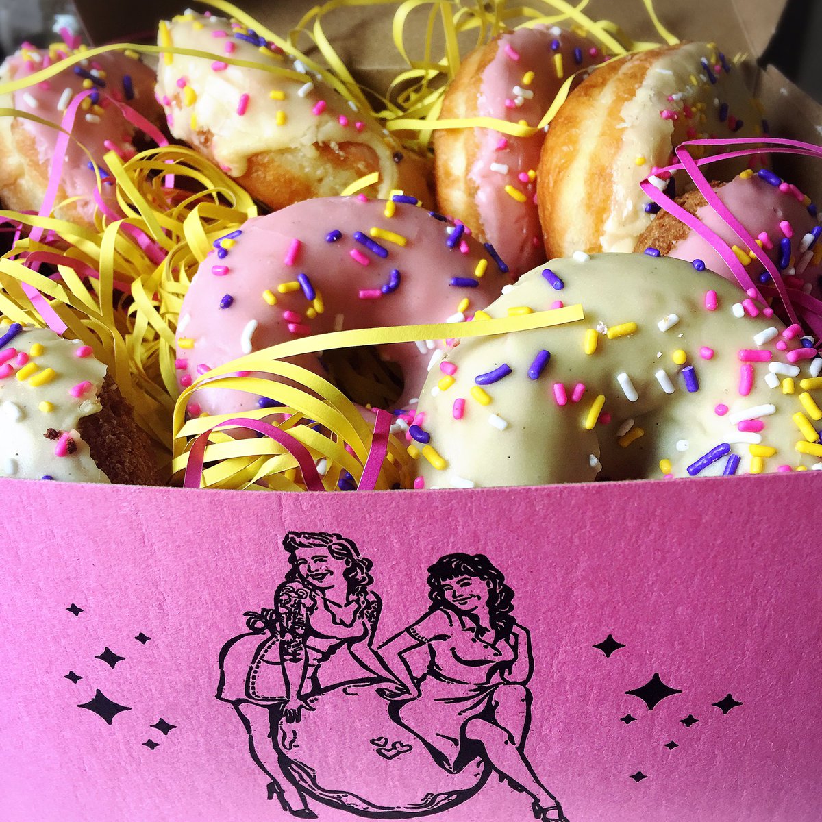 GlamDollDonuts's tweet photo. Yes! Both locations will be OPEN on Easter Sunday until 3pm!! 🍩🐰💋 #hoptoit #glamdolldonuts #easterdonuts https://t.co/1HDZfI9UvY