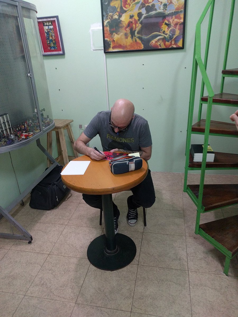 laesferacomics's tweet photo. Con @loris_z en #FansChoise https://t.co/3k78H1CxK9