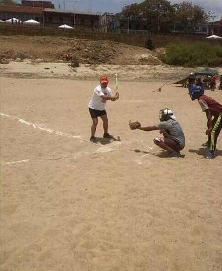 comandosergioh's tweet photo. #15A hoy se realizó Festival Playero de softball a orillas del río Orinoco y este #16A será la gran final asiste con tu familia https://t.co/dmGiN8FhP8