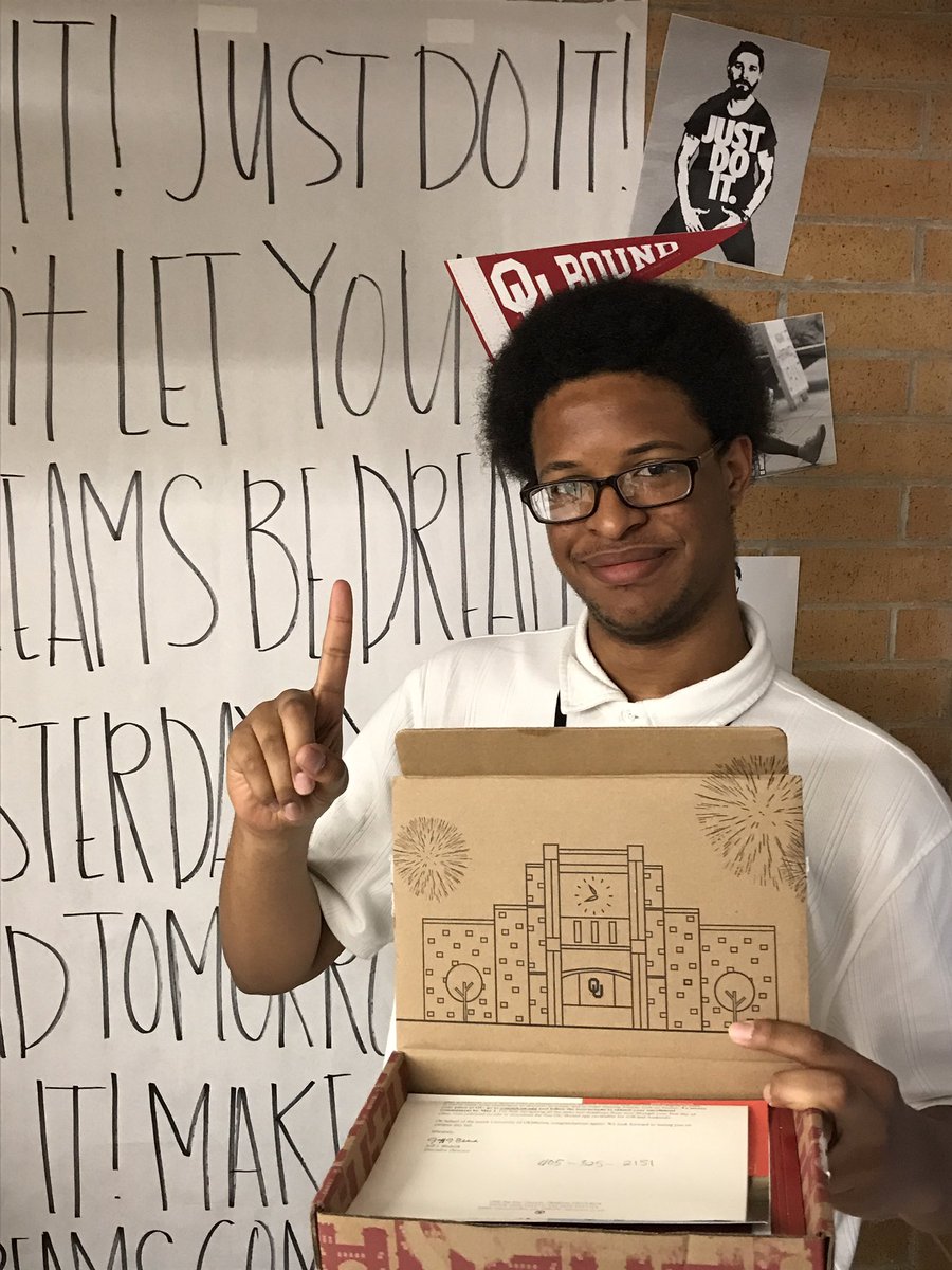(Late) AVID Senior is Enoch Adams! He will be attending The University of Oklahoma! BOOMER SOONER! #ou21 #jhs17 #BoomerSooner
