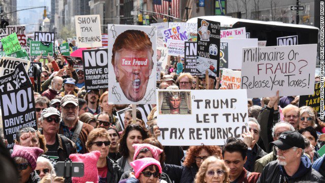 CNN Politics tweet media