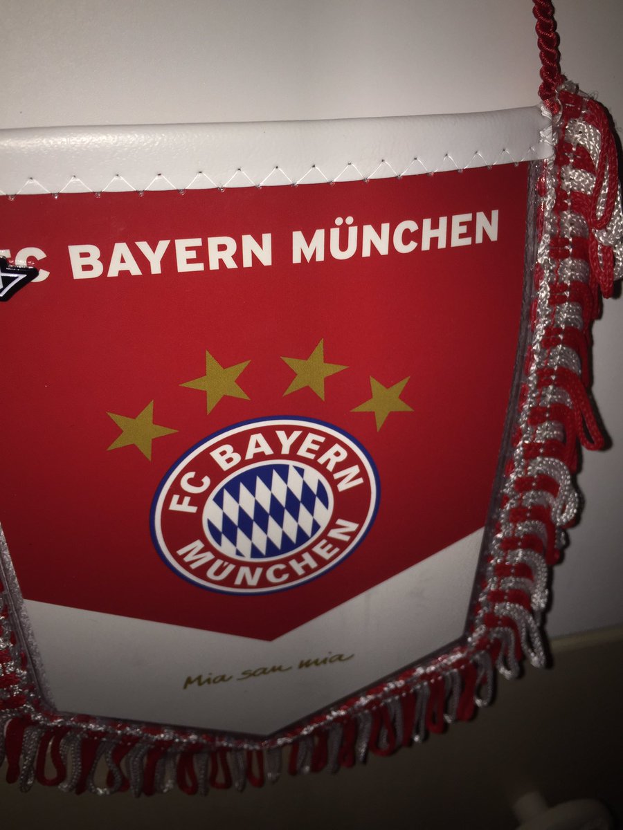 David_Asen's tweet photo. Thanks @FCBayernES for this present in #mundialito. We hope see You next season. #Efbud Salou. @AjuntamentSalou https://t.co/gIYMBE7lOF