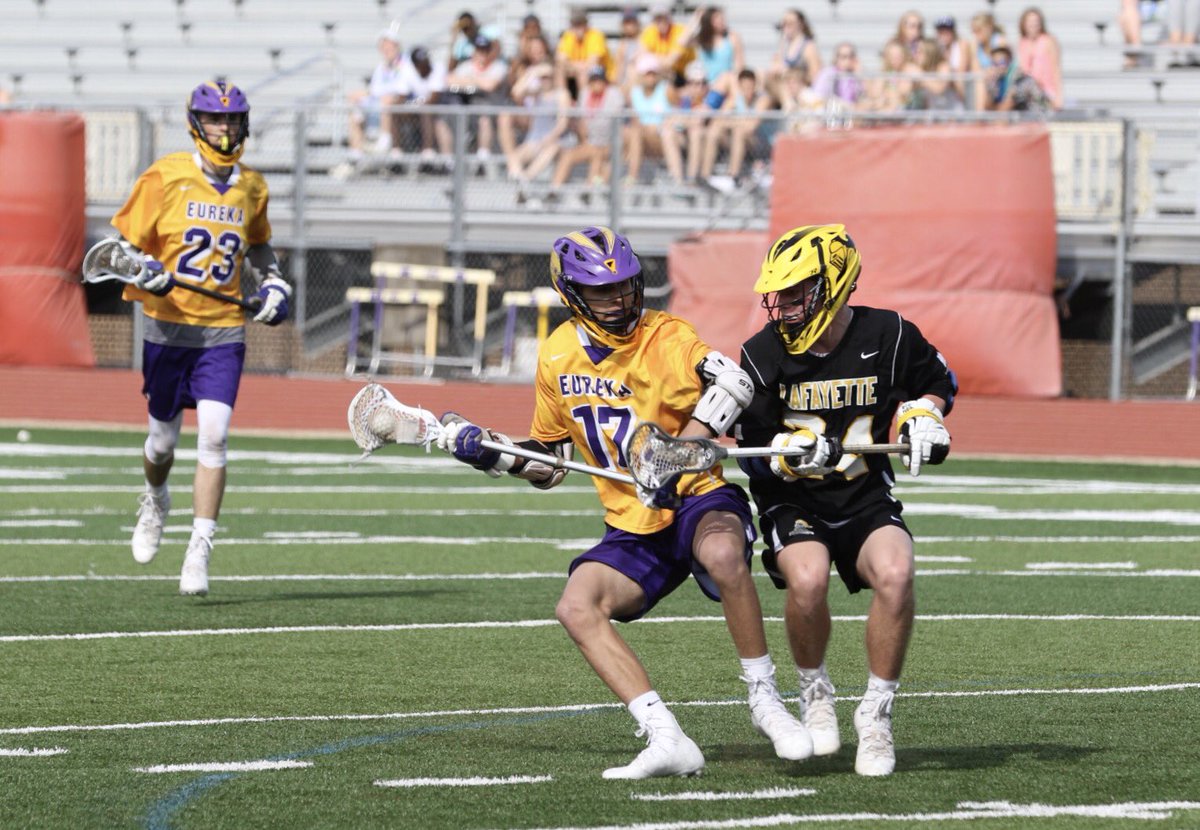 UltimateLaxSTL's tweet photo. 2:55 to go in the game and @eurekalax scores to make it 12-11 @LHSLAX still leading. #ULGameOfTheWeek https://t.co/B7etkFSH9i