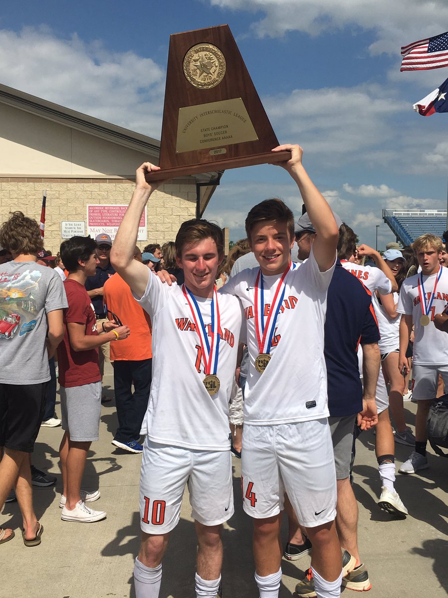 jared_johns0n's tweet photo. Going into the history books #statechamps https://t.co/jQRplrnAe4