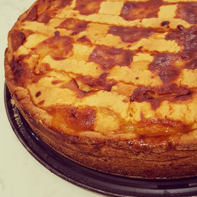 luigivillanova's tweet photo. ... e anche la pastiera è sfornata! 😜 https://t.co/bBjlWyGtcj