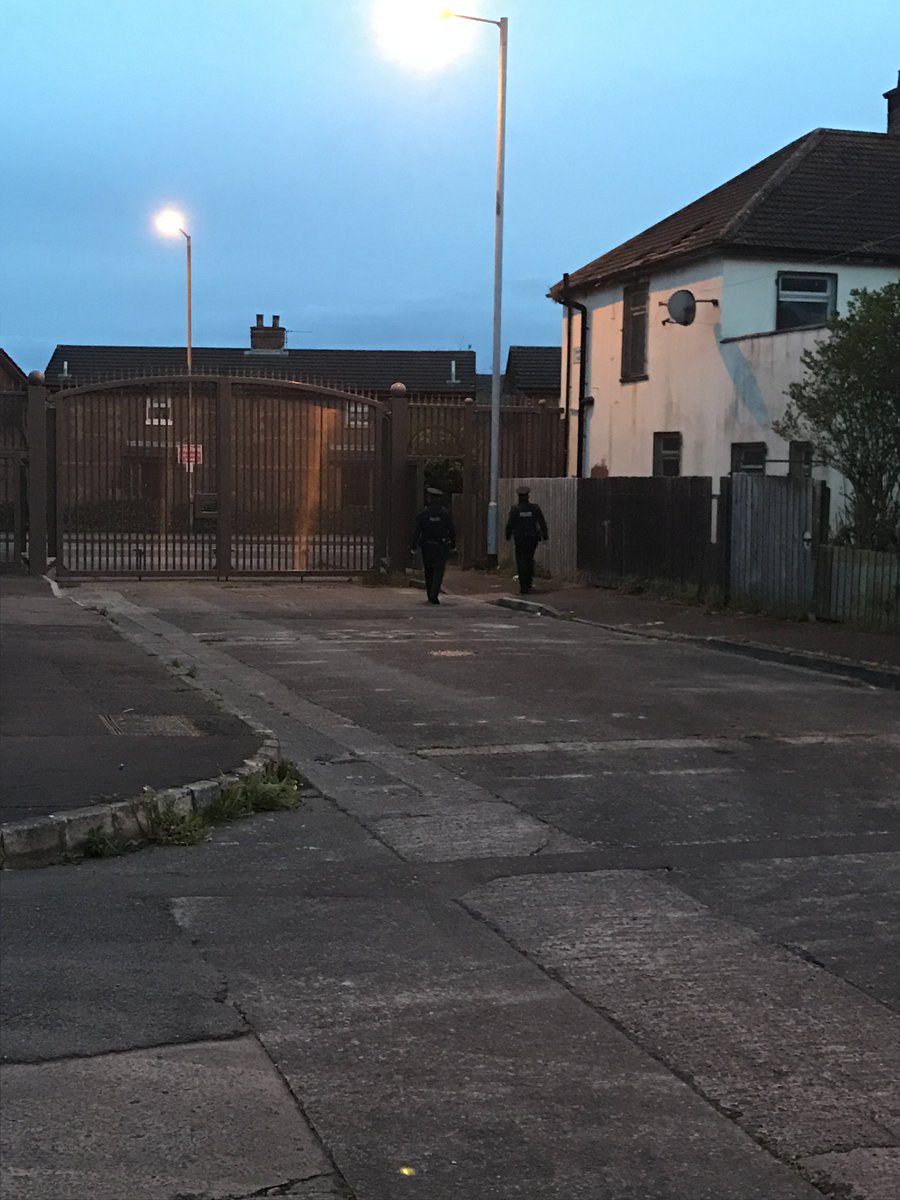 PSNIBelfastN's tweet photo. Tennent St NPT on the beat at interfaces tonight #AllQsoFar https://t.co/BQrfx2a0Yc