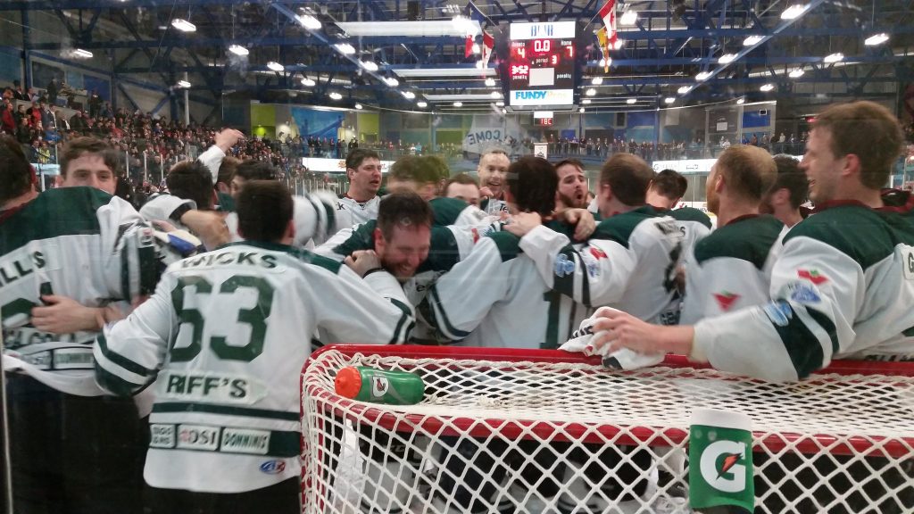 NTVNewsNL's tweet photo. Grand Falls-Windsor Cataracts win Allan Cup - https://t.co/16ygtzGKQ5 https://t.co/IA4IejBGkm