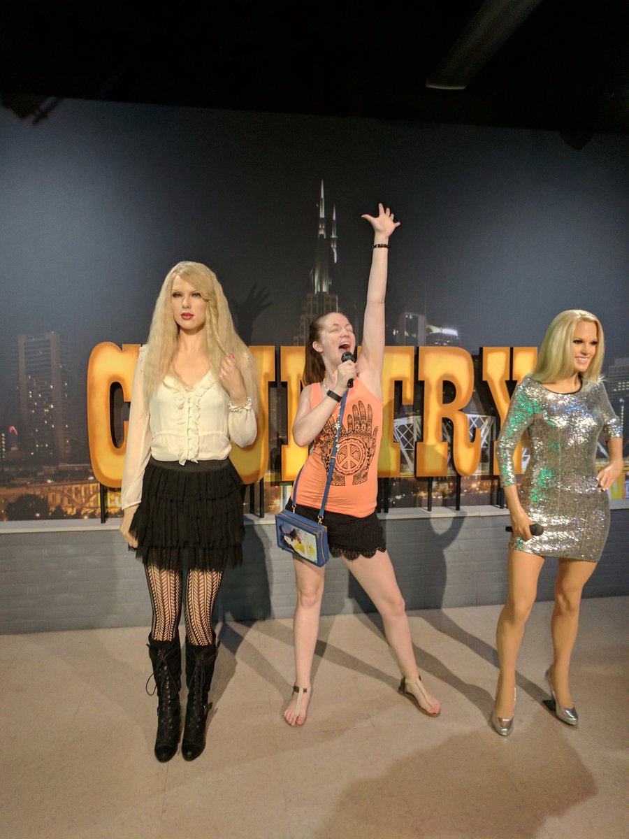 meaganmac23's tweet photo. Girl group in the making @taylorswift13 @carrieunderwood #womanpower #ladylegends #MCSwift https://t.co/fwax28Bpgu