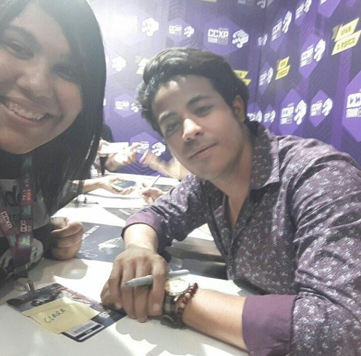 13reasonswhyNET's tweet image. The cast with some fans during the Autograph Session of the CCXP in Brazil yesterday. #13ReasonsWhy