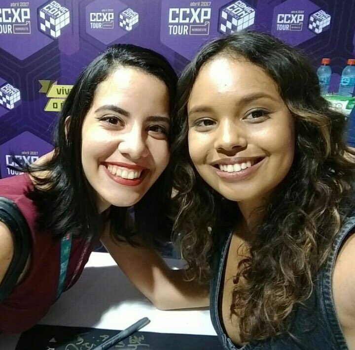 13reasonswhyNET's tweet image. The cast with some fans during the Autograph Session of the CCXP in Brazil yesterday. #13ReasonsWhy