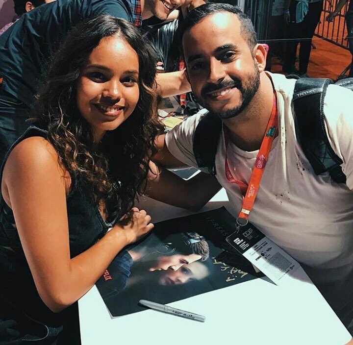 13reasonswhyNET's tweet image. The cast with some fans during the Autograph Session of the CCXP in Brazil yesterday. #13ReasonsWhy