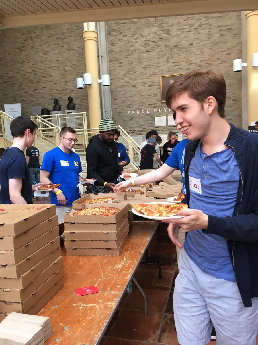 MLHacks's tweet photo. Come get a pizza the action #🍕 @HackCWRU #hackcwru https://t.co/Q82XGZwvBs