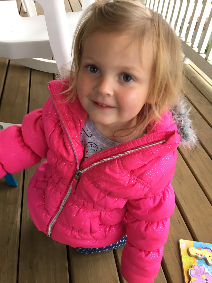 Eveyslist's tweet photo. #porchvibes #saturdaynight #happy #thankful #eastereve #whatwillthebunnybring #blessed #easterbabe #sahm #mylove https://t.co/5l520etHXK