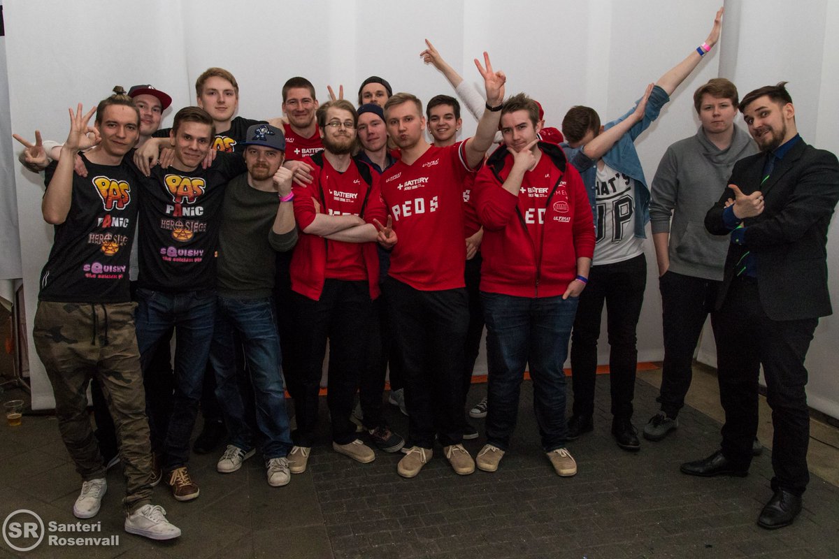 hredsofficial's tweet photo. All of the finnish teams @copenhagengames represented @panicartesports @ENCEesports and @HelsinkiREDS #hREDS #esportsfi #letsgo https://t.co/wWmFXgnl57
