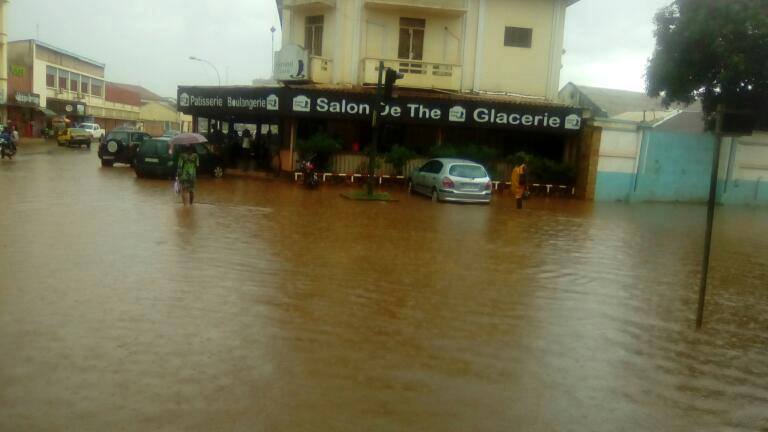 evemalonga's tweet photo. IL PLEUT A BANGUI LA..CONSEQUENCES EN IMAGES #Centrafrique #CARcrisis https://t.co/mshmAyOq9Q