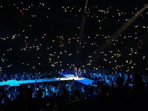 taylorsrep13's tweet photo. thank you for the memories @LittleMix , watching you on tour with ari is something I'll never forget #DWTPhoenix ➡️ #DWTOrlando https://t.co/MBpPsnzHAd
