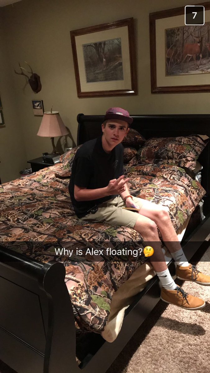 rileyschnit's tweet image. Happy day of birth to the meme lord himself🎉🔥Keep the memes a flowing you sexy beast @AlexAmbrose6