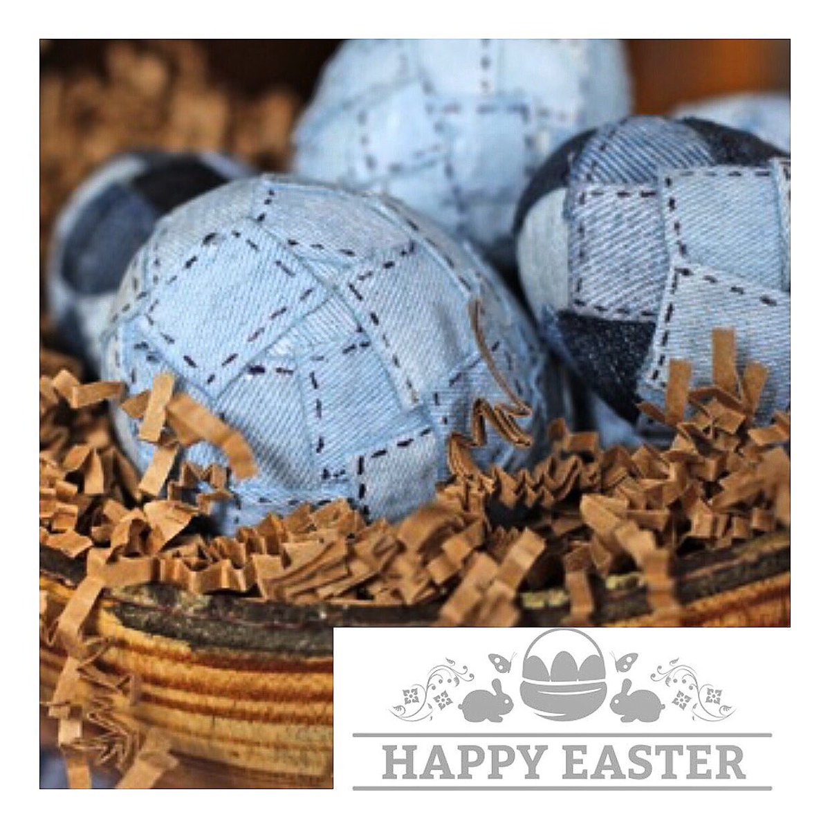 EmyGhosn's tweet photo. HAPPY EASTER 🐰💙
#EasterEggs #HappyEaster #EasterSunday #Sunday #Easter #SundayStyleLoves #Denim #Style #Fashion #Beauty #Sydney #Australia https://t.co/BGHJ07RhxF