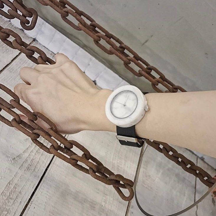 AnalogWatchCo's tweet photo. Saturday vibes!! #mnml #marble #modern #watches #wristwatch #watch #timepiece #marblewatch #architecture https://t.co/4R18R2NRpN https://t.co/og5ZA4LNgT