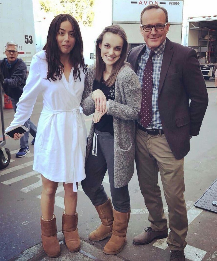 best of aos cast tweet media