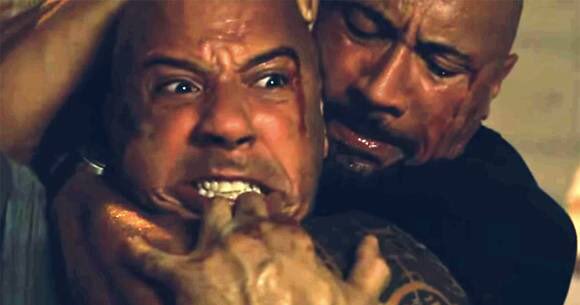 Jess_EstradaM's tweet photo. La pelea de @TheRock y @vindiesel  afectó su trabajo en #RapidosYFuriosos8 😡💥 descubre qué pasó aquí: https://t.co/VDZvnURwea 😱 https://t.co/4wlJY1d4FS