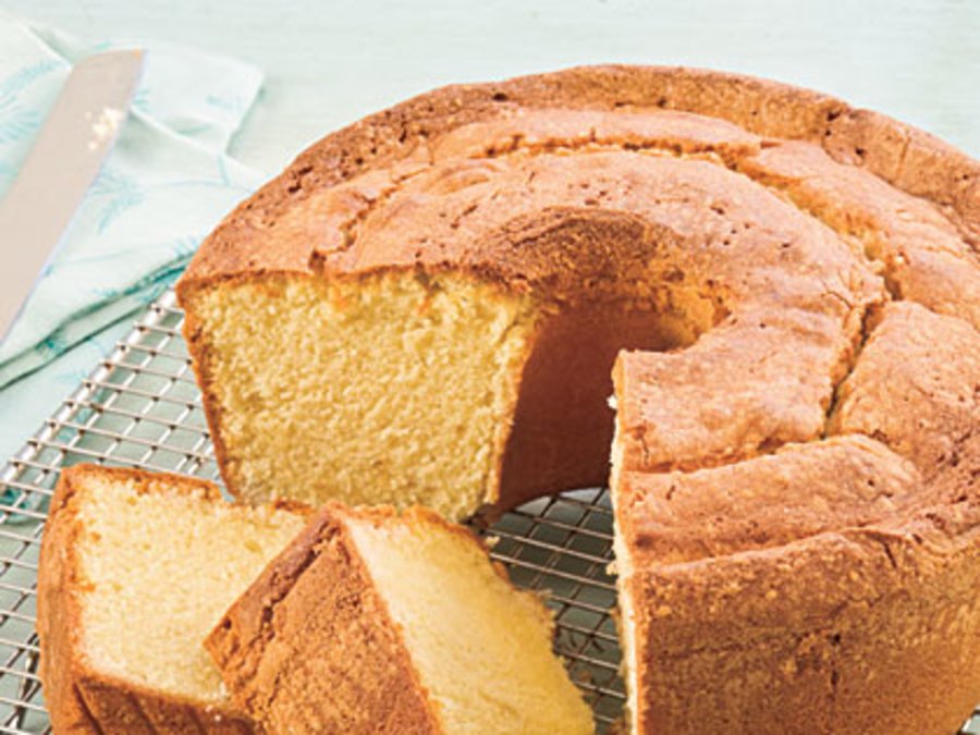 @BookNerd_Tweets <a href="/Amber_Poppins/">Nanny Ams</a> <a href="/TheJollyRogerSS/">JollyRogerSodaShip</a> How about some pound cake?