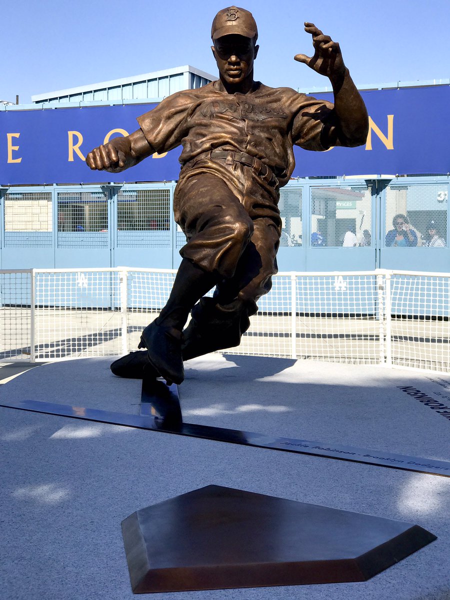 Dodgers's tweet photo. Home. #Jackie42 https://t.co/gZJSTCA3sO