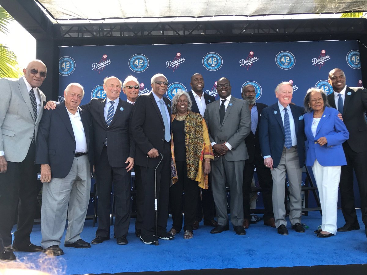 cjbycookie's tweet photo. Enjoyed a beautiful ceremony to celebrate the unveiling of the first Jackie Robinson Statue today! #Jackie42 #JRStatue https://t.co/ohDxmtgZHB