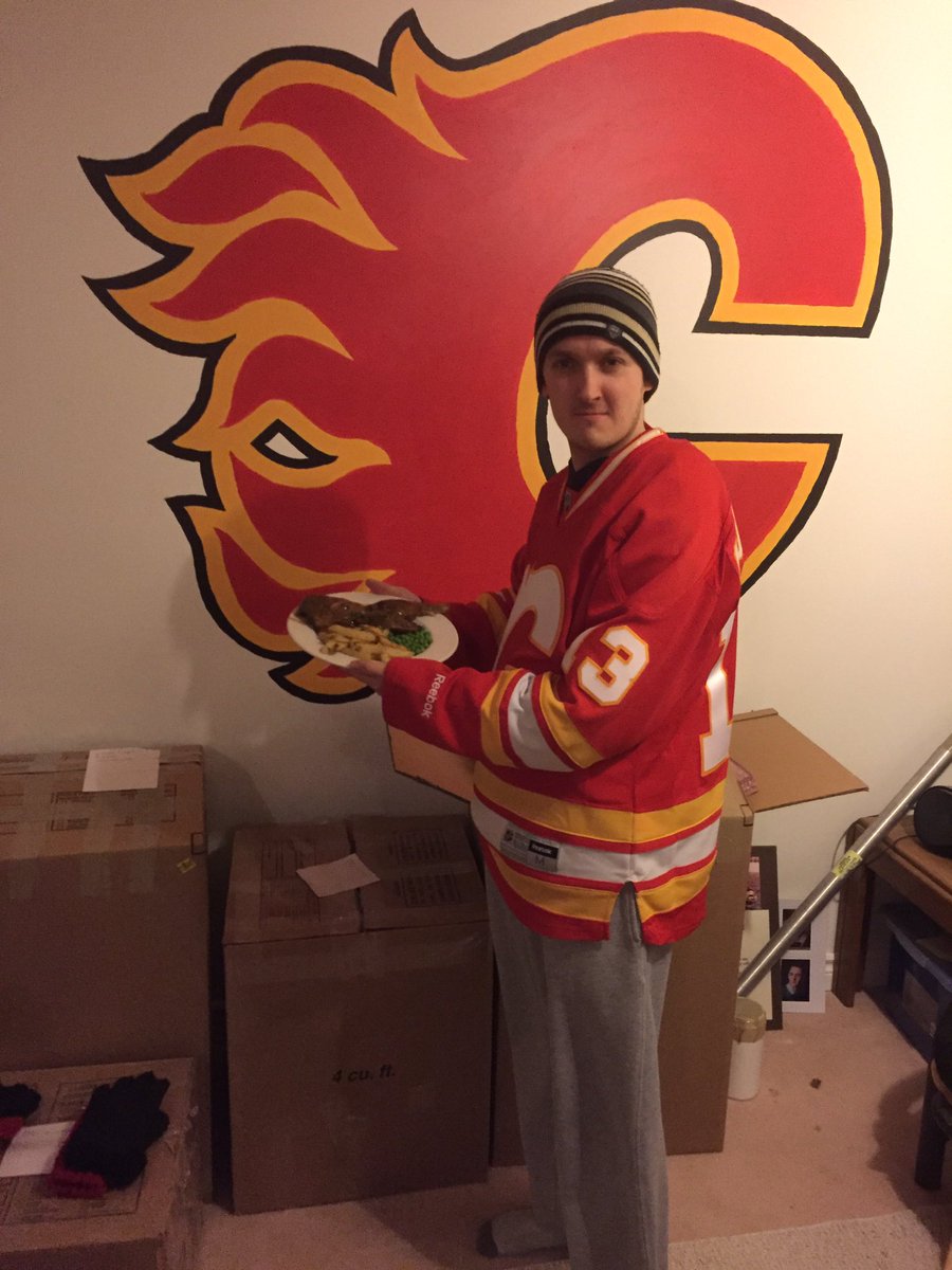 KyleOrchard's tweet image. @NHLFlames I'm kyle. And I eat duck to win. #WhatToWin