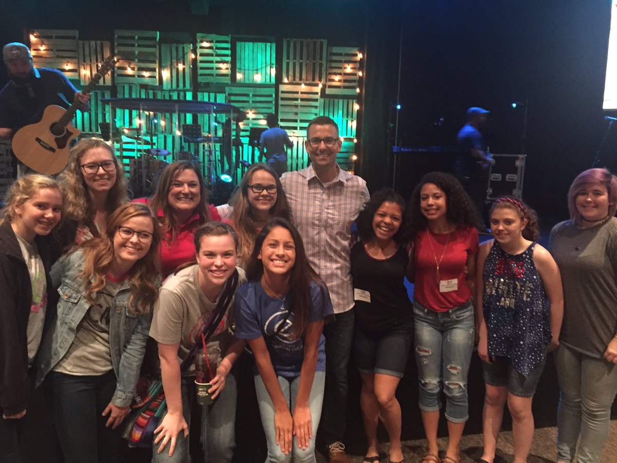 racheltheluck's tweet photo. @dannyanderson23 our little Banta small group loved being front row tonight! #40andcounting #ecvision #smallgroup https://t.co/WwrwW7bA1V