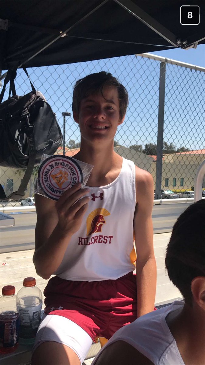 Pj_Messenger's tweet photo. Still in disbelief that i pulled it off, i didnt think i could do it but i did, Im Riversides 800m Champ. Finishing with a time of 2:00. https://t.co/kSA0Y1GU5d