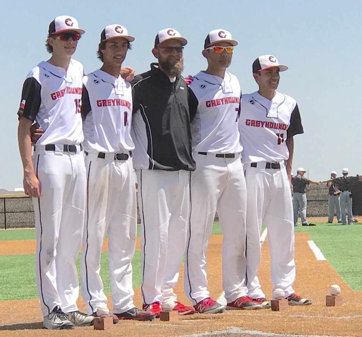 greyhoundbb's tweet photo. Proud of these Seniors...
#RiseUp! https://t.co/SnRLORtWAS