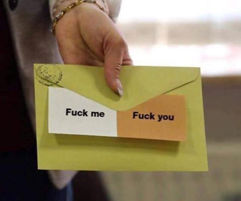 Der Wahlzettel zum türkischen Referendum übersetzt für alle.

#HAYIR #DIKTATURK