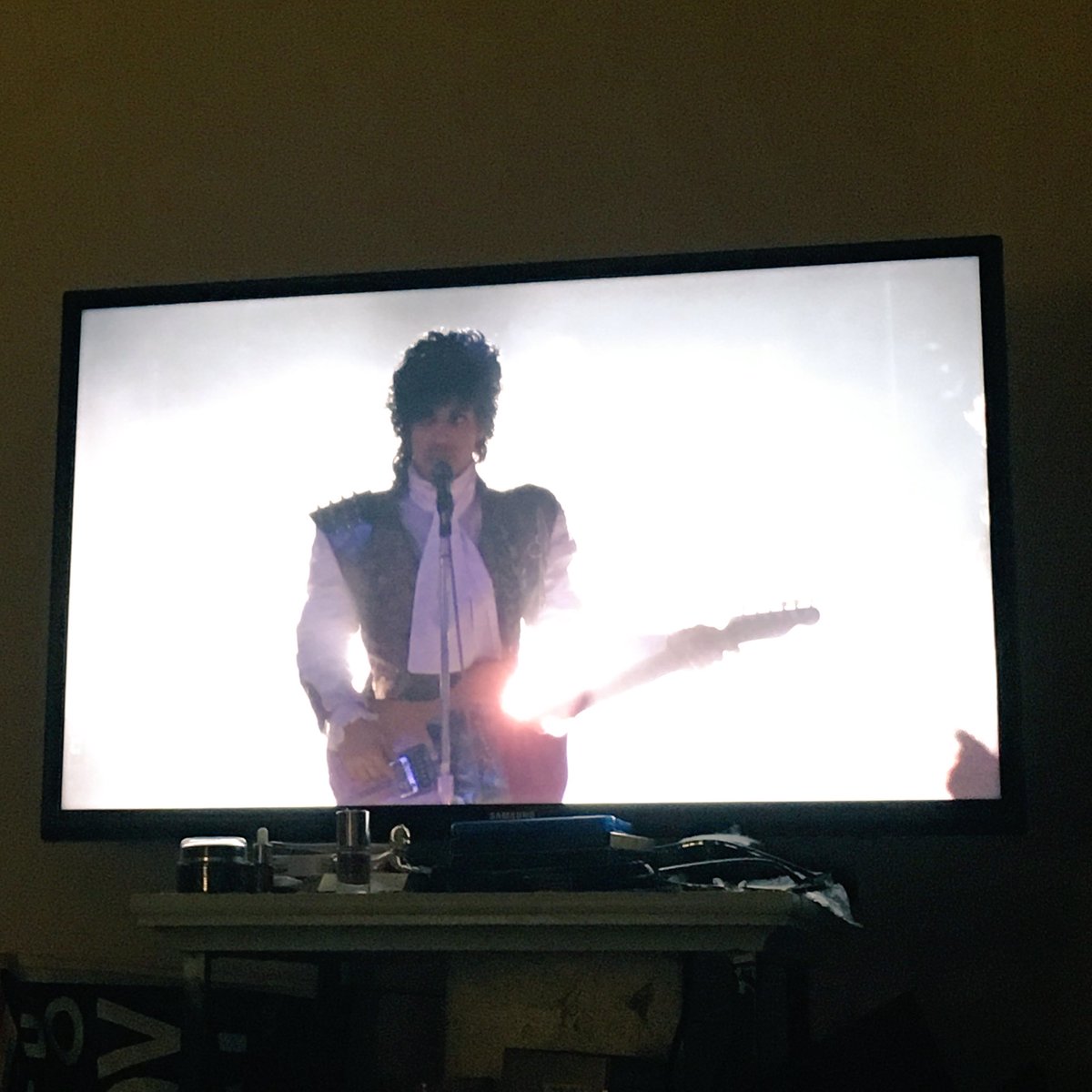 nolanolegal's tweet photo. My night is definitely cooler than usual. #ohnoletsgo https://t.co/zRDEQ1xudT