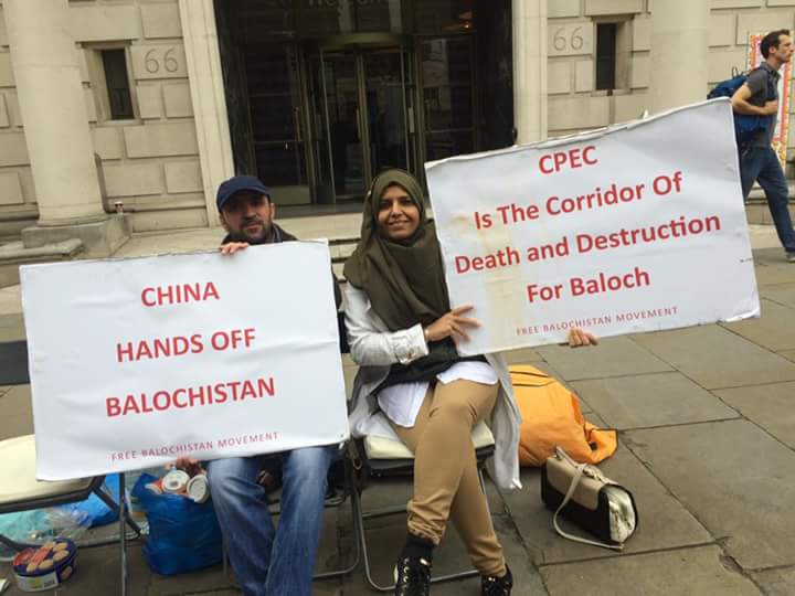 NohaaBaloch's tweet photo. CPEC is the corridor of death and destruction for Baloch nation.
#FreeBalochistanMovement's activists representing Baloch stand against CPEC https://t.co/TvXQ94GWpE