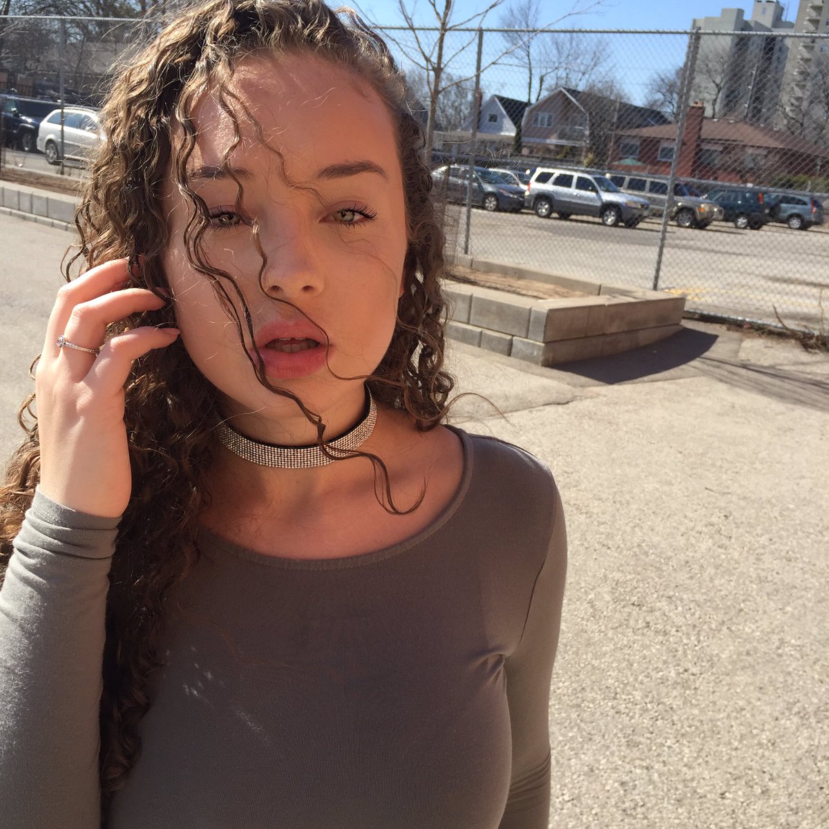 briannaandrade_'s tweet image. ft. the wind💨