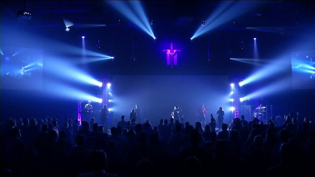 thelightdude's tweet photo. #Easter #stagelighting @ElationPro @Martin_Global @blizzardlites https://t.co/bz1TVveweA