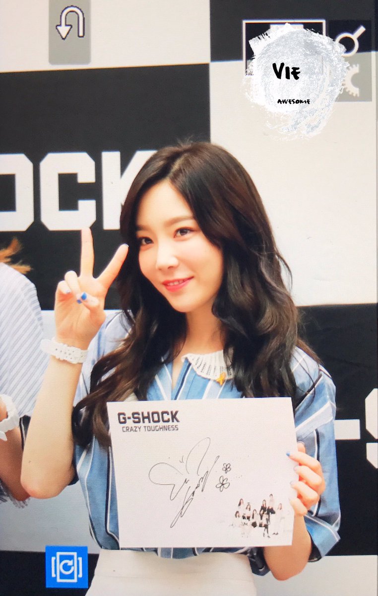 [PIC][16-04-2017]TaeYeon – Sunny – Tiffany – HyoYeon và SooYoung tham dự buổi Fansign cho “G-SHOCK CRAZY TOUGHNESS” vào chiều nay C9g7E04UIAAKgp2