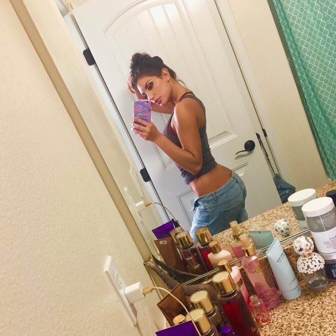 2 pic. sometimes I post pretty cute pics on my IG ~ msmaplefever .... but only sometimes?? and yes i